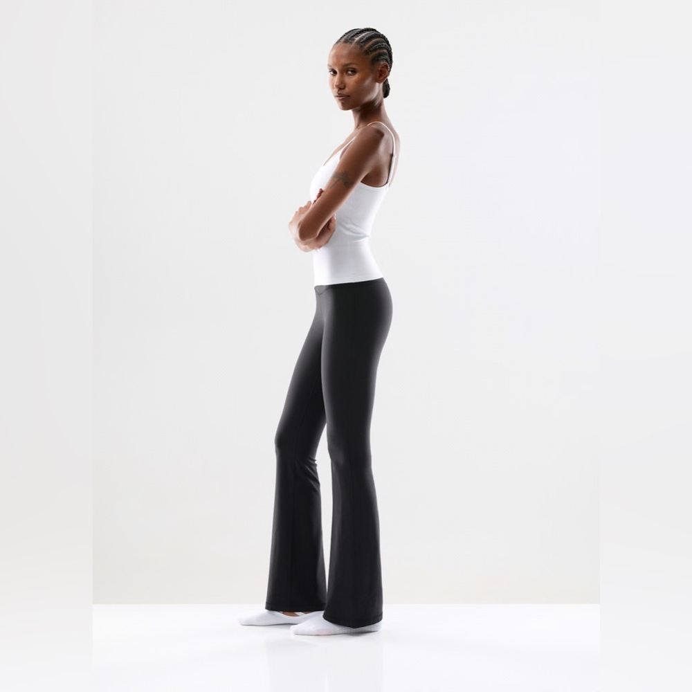 Aritzia Black Flared Legging